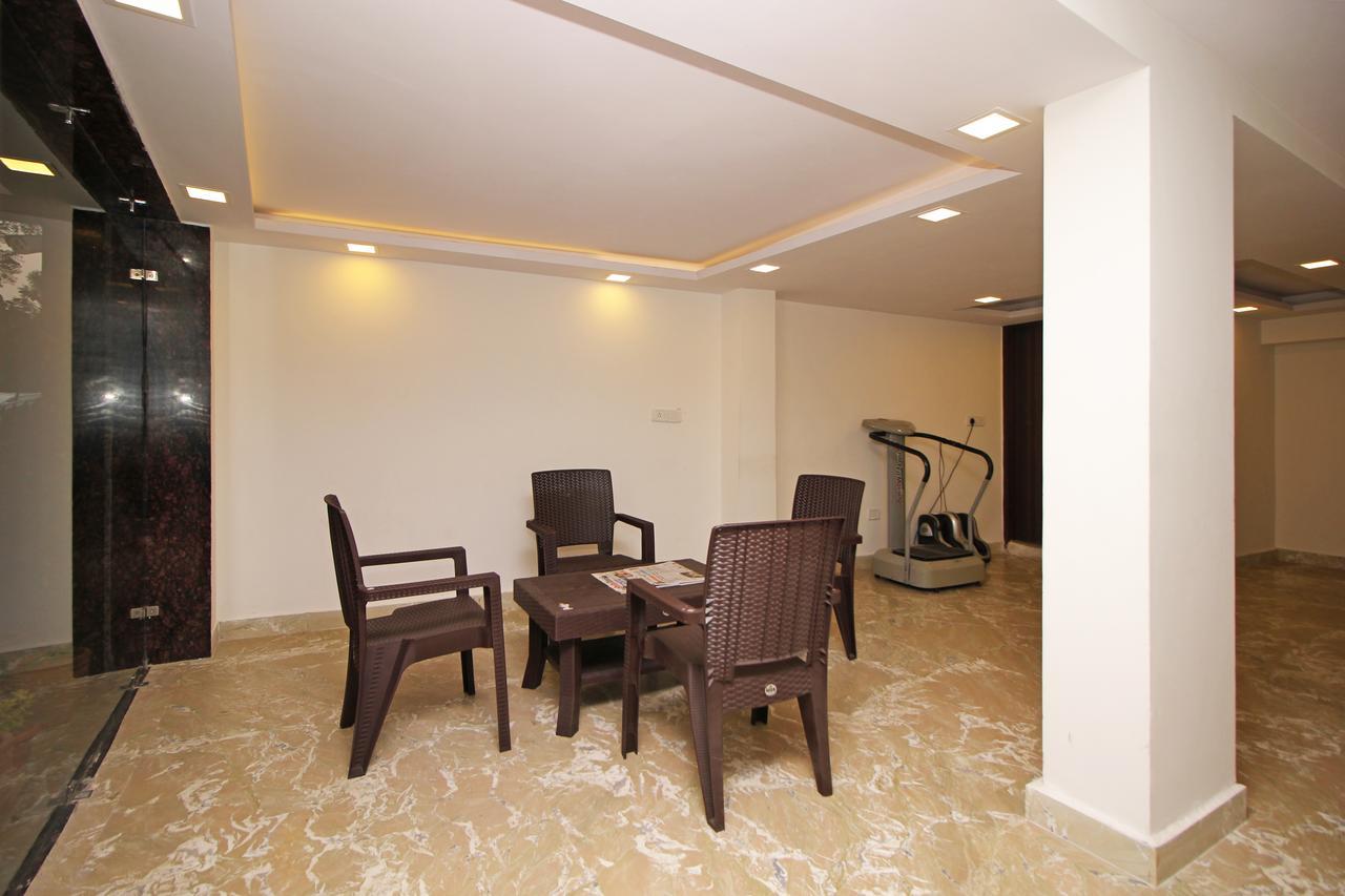 Hotel Nanak Residency Нью-Дели Экстерьер фото